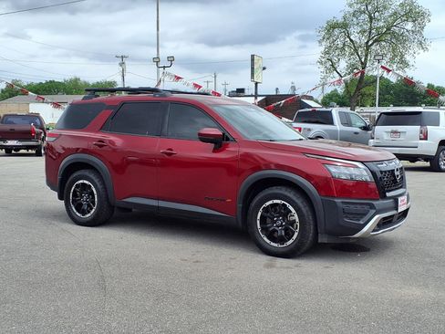 Used 2024 Nissan Pathfinder Rock Creek AWD/4WD image 23