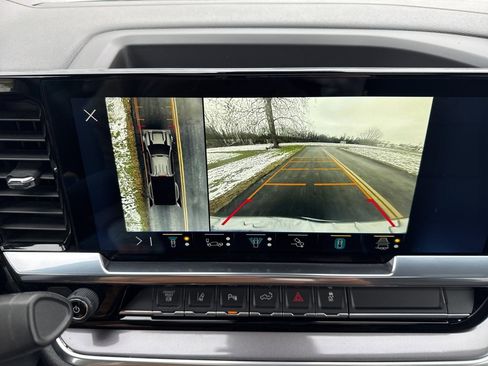 Used 2024 Chevrolet Silverado 3500 High Country w/ High Country Premium Package image 23