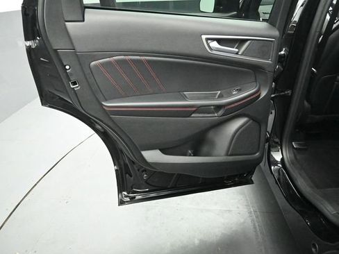 Used 2023 Ford Edge ST-Line w/ Class II Trailer Tow Package image 23