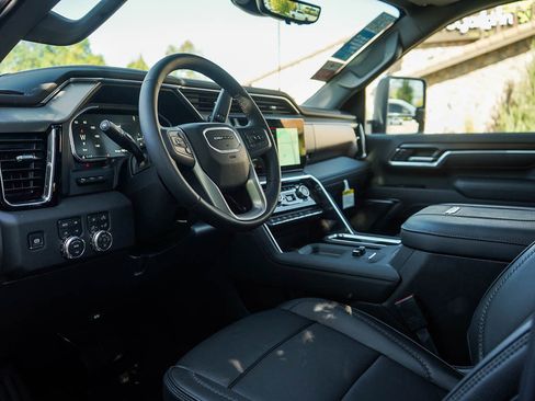 New 2026 GMC Sierra 3500 Denali w/ Denali Reserve Package image 16