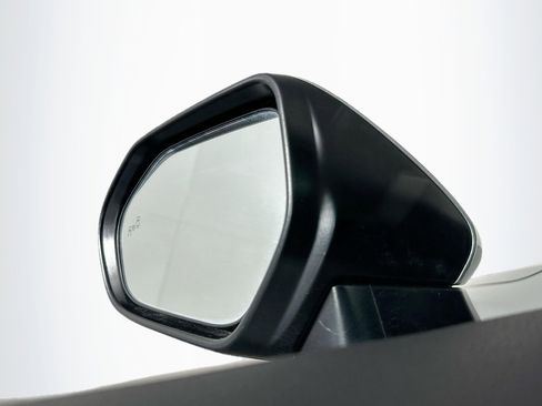 Used 2025 Toyota Camry LE image 16