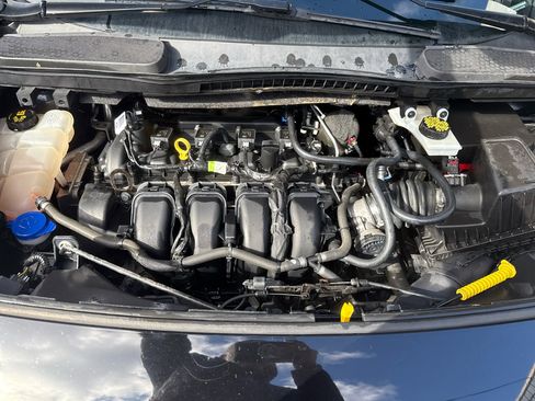 Used 2019 Ford Transit Connect XLT w/ Driver-Assist Package image 27