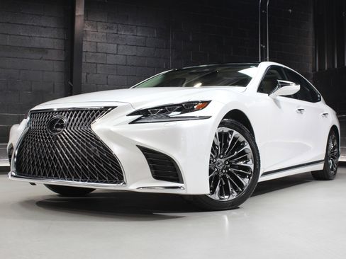Used 2020 Lexus LS 500 w/ Luxury Package image 4