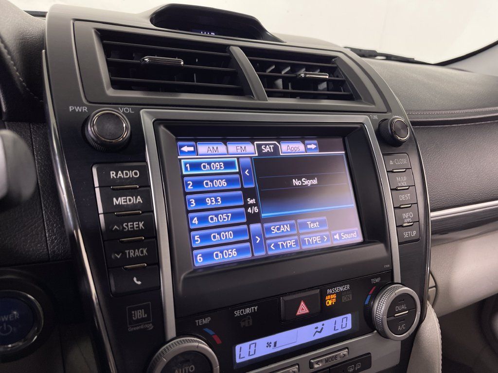 Used 2013 Toyota Camry XLE w/ Leather Pkg FWD image 22