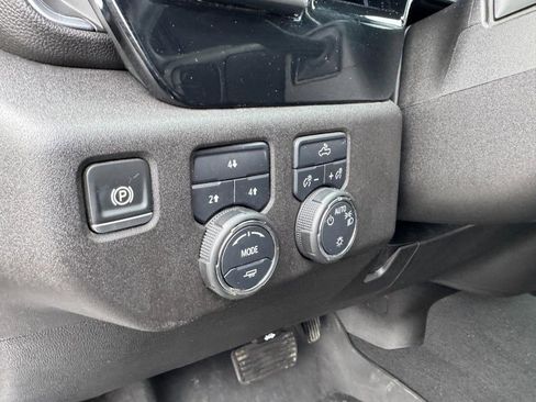 Used 2024 Chevrolet Silverado 2500 LT image 16