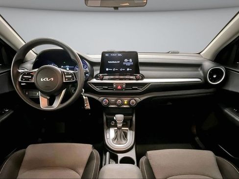 Used 2023 Kia Forte LXS image 7