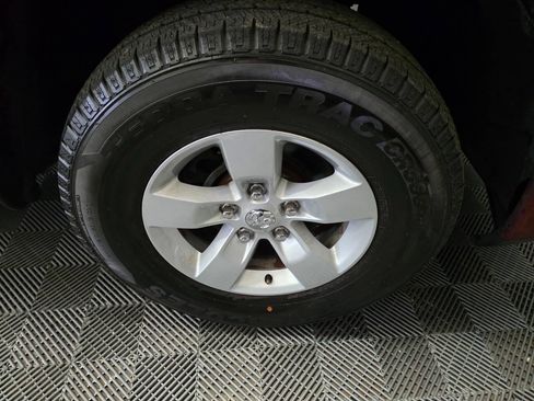 Used 2015 RAM 1500 Express image 37