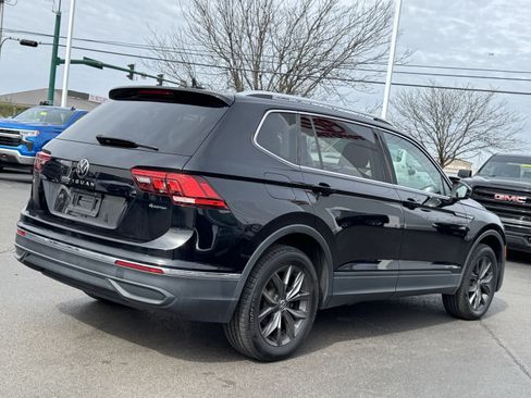 Used 2023 Volkswagen Tiguan SE image 16
