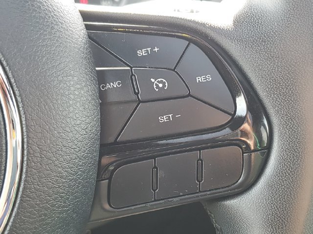 Used 2022 Jeep Renegade Altitude w/ Sun/Sound Group AWD/4WD image 14