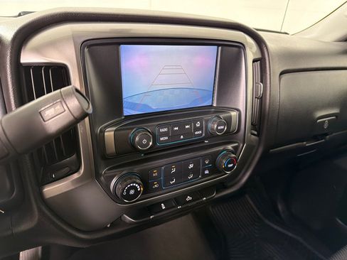 Used 2019 Chevrolet Silverado 1500 LT AWD/4WD image 15