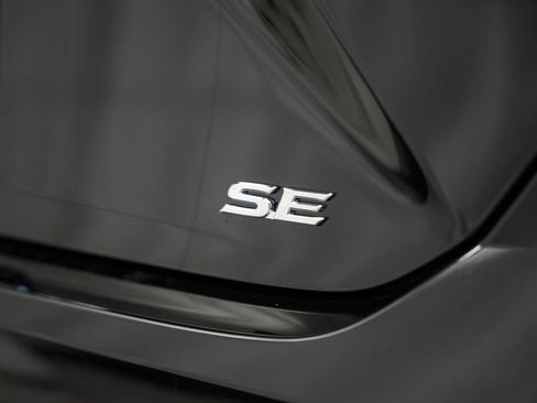 New 2026 Toyota Camry SE FWD image 7