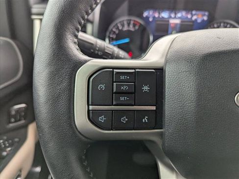 Used 2023 Ford Expedition XLT RWD image 13