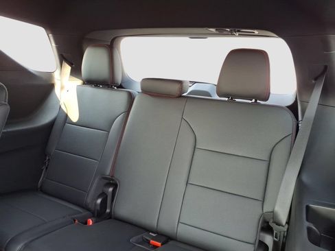Used 2025 Chevrolet Traverse RS w/ LPO, Floor Liner Package AWD/4WD image 13