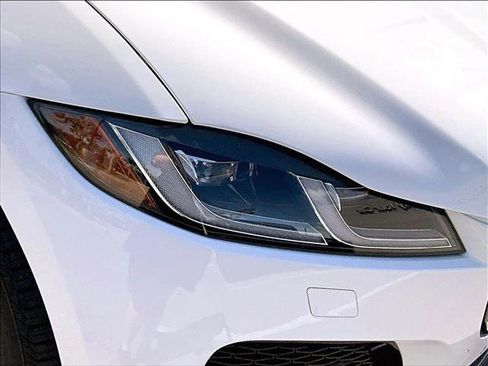 Used 2025 Jaguar F-PACE R-Dynamic S image 28