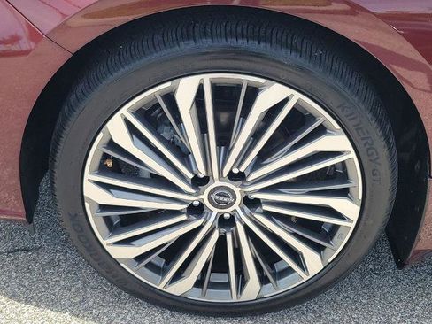 Certified 2023 Nissan Altima 2.5 SL FWD image 12