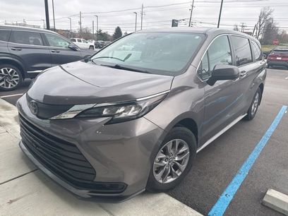 Used 2022 Toyota Sienna LE