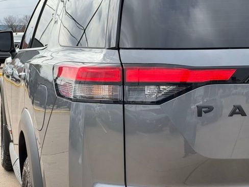 Used 2025 Nissan Pathfinder Rock Creek image 7