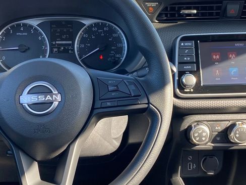 New 2025 Nissan Kicks Play S image 21