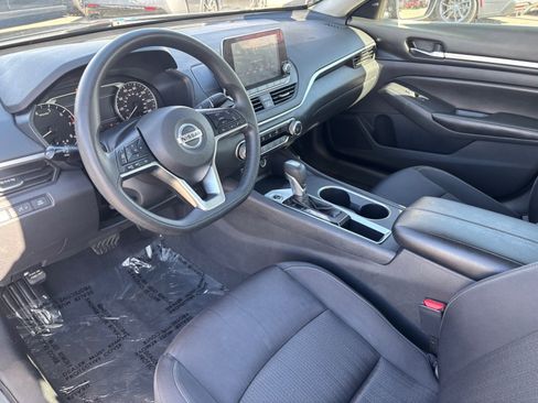 Used 2022 Nissan Altima 2.5 SV image 21