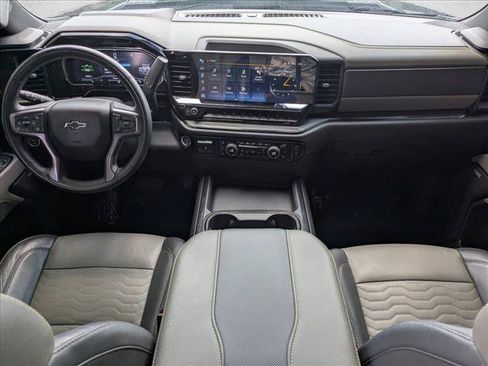 Used 2024 Chevrolet Silverado 2500 ZR2 w/ Technology Package AWD/4WD image 16