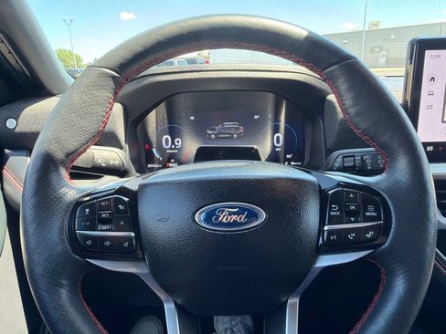 Used 2025 Ford Explorer ST-Line AWD/4WD image 16