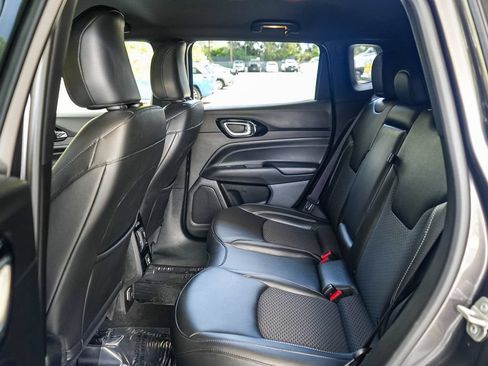 Used 2023 Jeep Compass Latitude AWD/4WD image 18