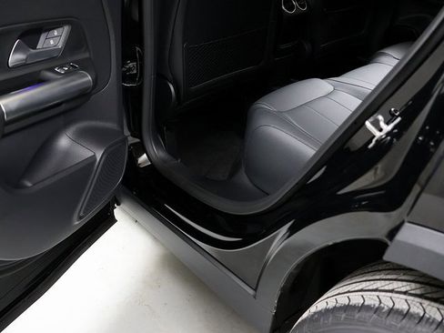 Used 2025 Mercedes-Benz GLA 250 4MATIC image 27