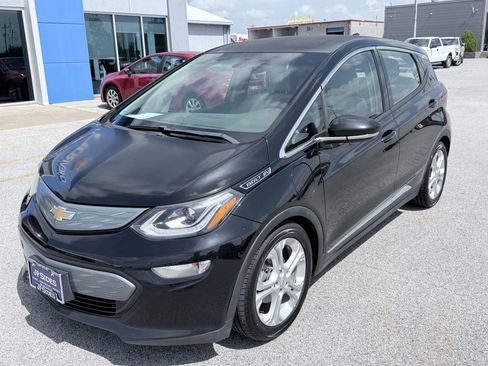 Used 2017 Chevrolet Bolt LT FWD image 1