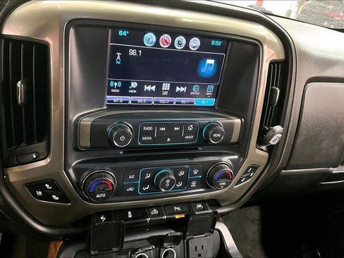 Used 2017 Chevrolet Silverado 1500 High Country image 26