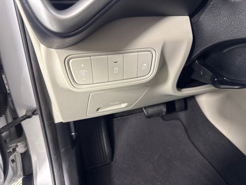 Used 2020 Kia Soul LX image 15