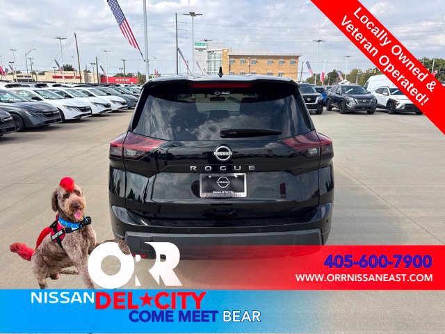 Used 2025 Nissan Rogue SV FWD image 4