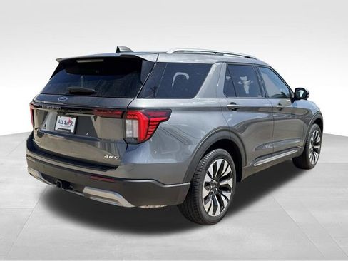 Used 2025 Ford Explorer Platinum w/ LUX Leather Package image 8