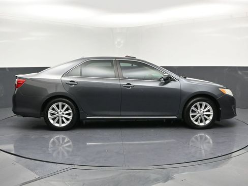Used 2012 Toyota Camry XLE image 24