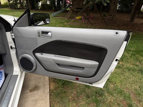 Used 2009 Ford Mustang GT image 57