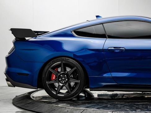 Used 2022 Ford Mustang Shelby GT500 w/ Carbon Fiber Track Pack image 19