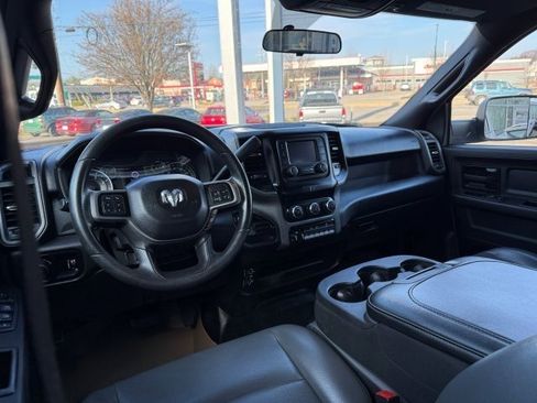 Used 2022 RAM 2500 Tradesman w/ Chrome Appearance Group image 17