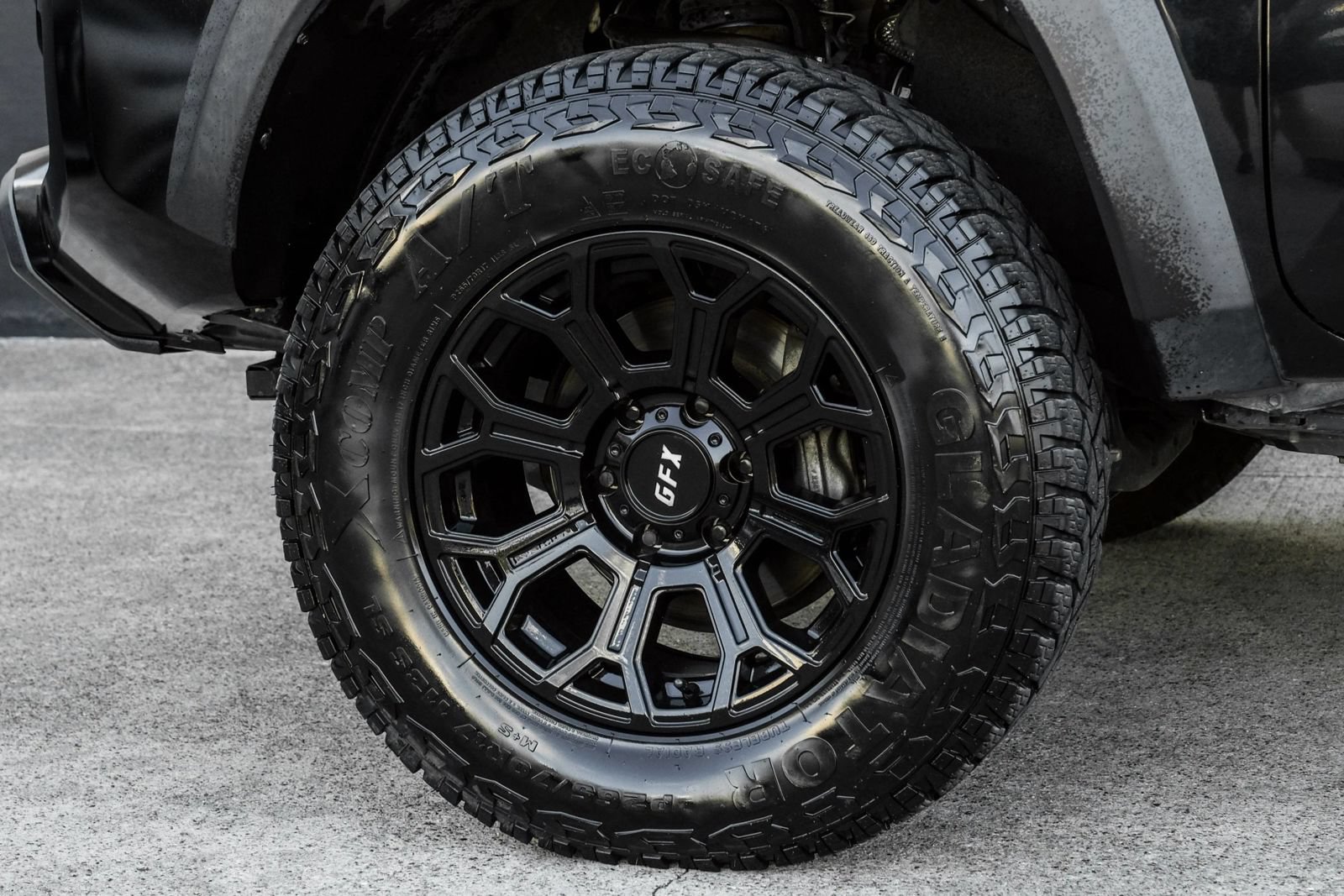 Used 2021 Toyota Tacoma TRD Off-Road w/ Technology Package AWD/4WD image 47
