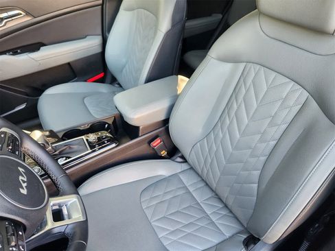 Certified 2023 Kia Sportage X-Line w/ X-Line Premium Package image 9