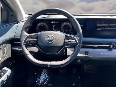 Used 2023 Nissan Ariya image 8