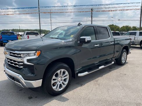 Used 2025 Chevrolet Silverado 1500 LTZ AWD/4WD image 3