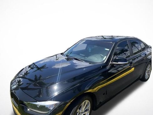 Used 2016 BMW 320i xDrive Sedan AWD/4WD image 2