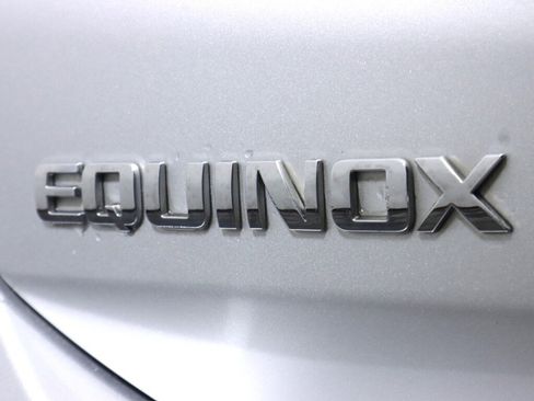 Used 2021 Chevrolet Equinox LT image 31