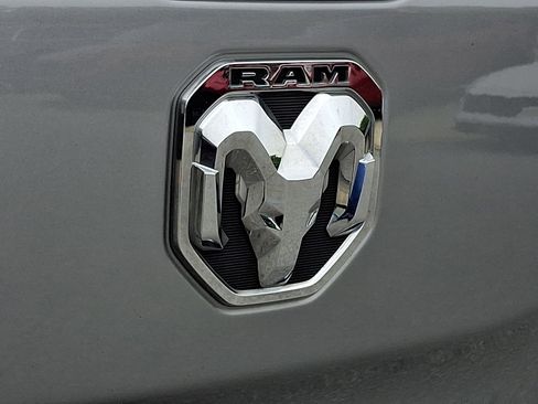 Used 2020 RAM 1500 Big Horn AWD/4WD image 30