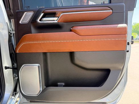 Used 2024 GMC Sierra 2500 Denali Ultimate image 41