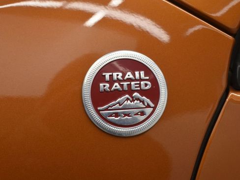 Certified 2016 Jeep Cherokee Trailhawk w/ Comfort/Convenience Group image 24