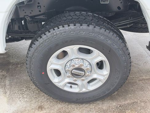 New 2026 Ford F250 XLT w/ FX4 Off-Road Package AWD/4WD image 20
