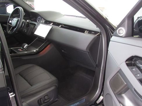 Used 2026 Land Rover Range Rover Evoque Dynamic SE AWD/4WD image 16