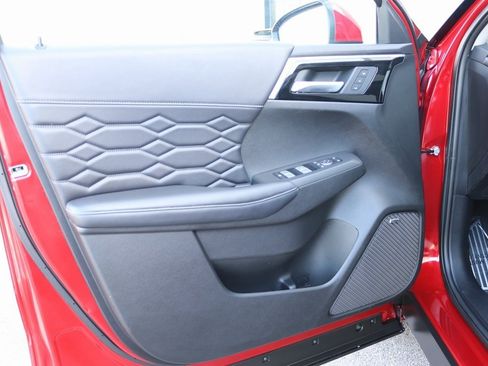 Used 2025 Mitsubishi Outlander SEL AWD/4WD image 22