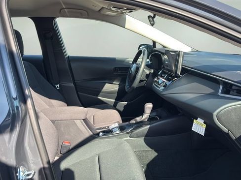 Used 2026 Toyota Corolla LE w/ LE Premium Package FWD image 10