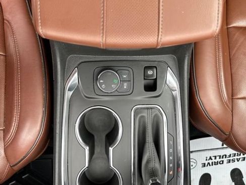 Used 2018 Chevrolet Traverse High Country AWD/4WD image 27